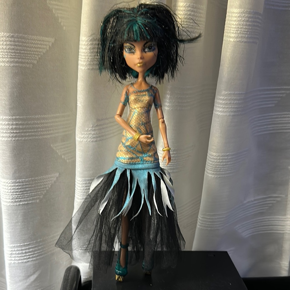 Monster High Black and Blue Fashion Doll with Edgy Style